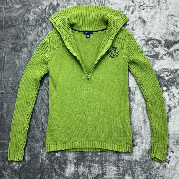 Tommy Hilfiger Sweaters - VTG Tommy Hilfiger Woman’s‎ Green Size M 1/2 Zip Shawl Sweater Embroidered Crest